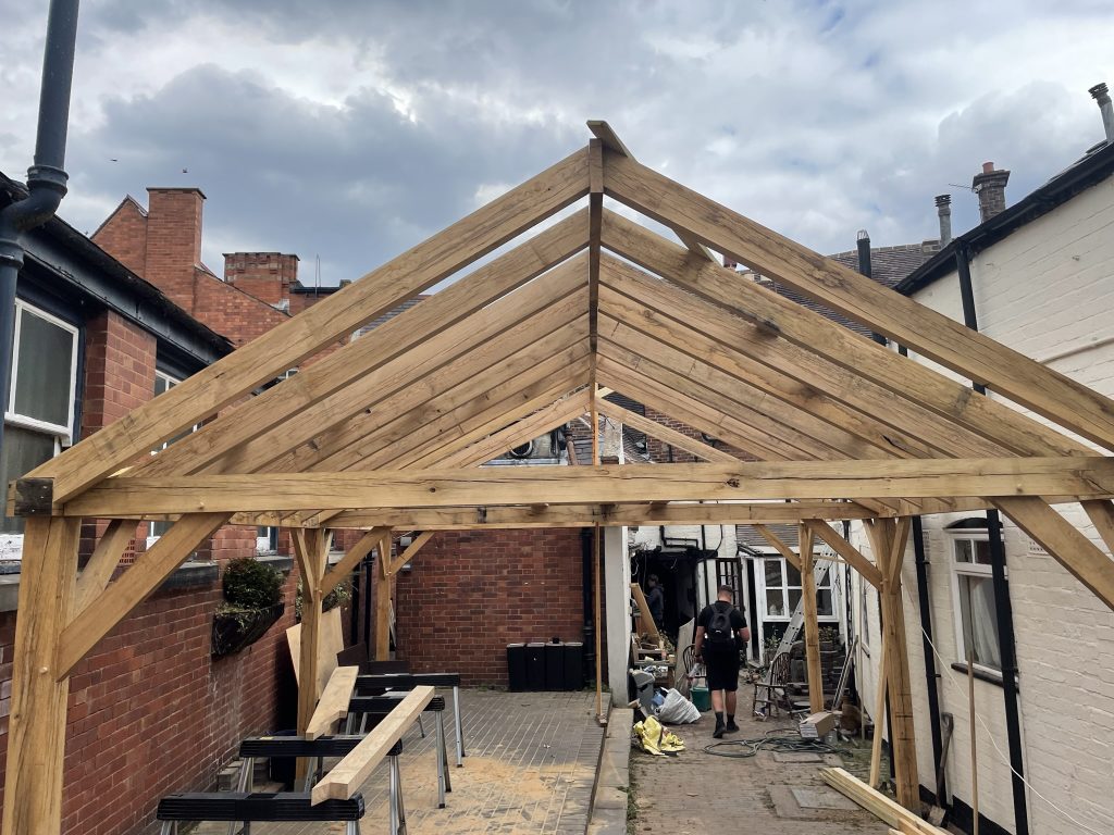 Traditional Oak Cut Roof 